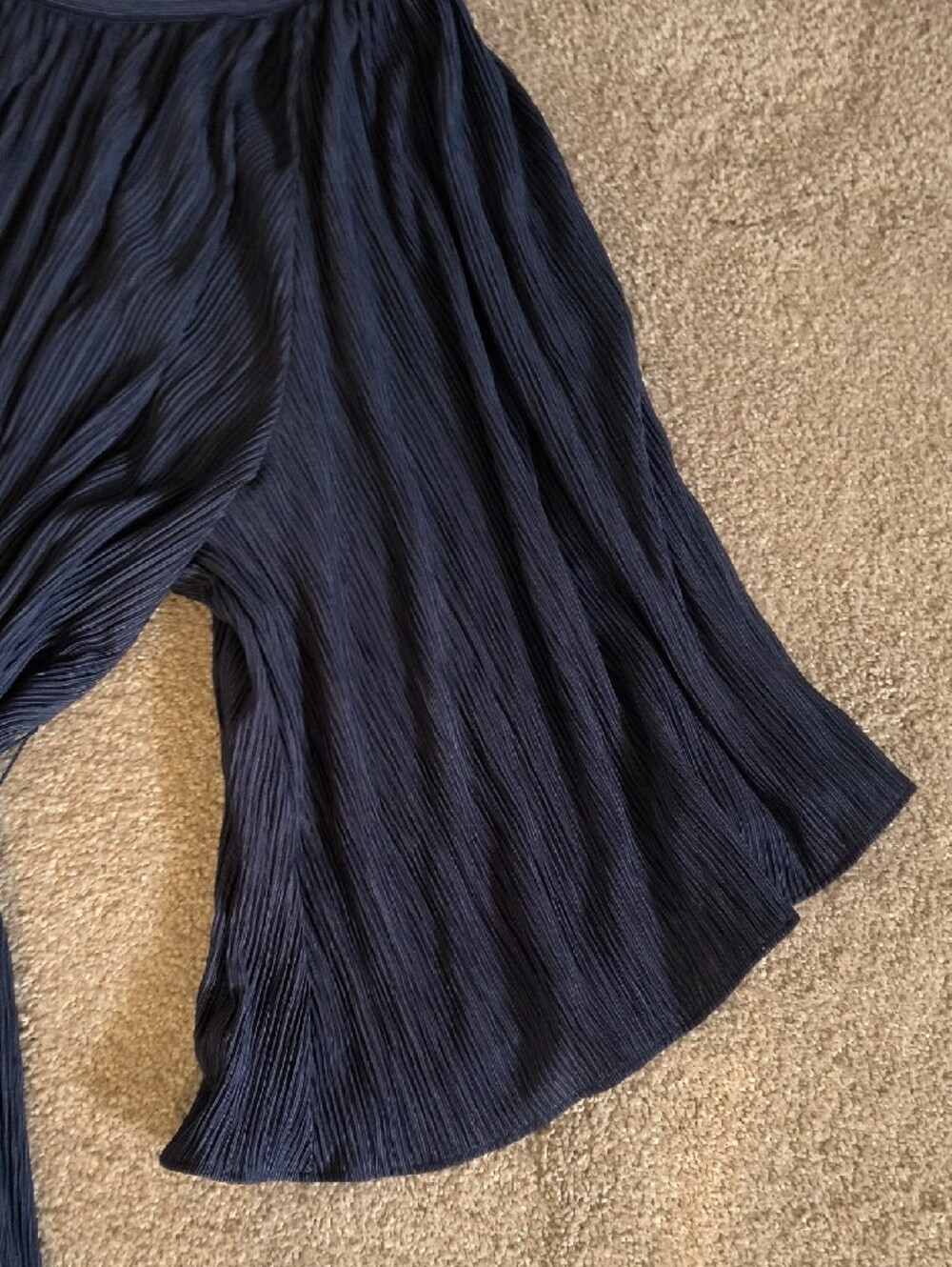 Michael Kors Dress. Navy Pleated, Flair Sleeve, Rope Belt Waistband. L - Picture 3 of 8